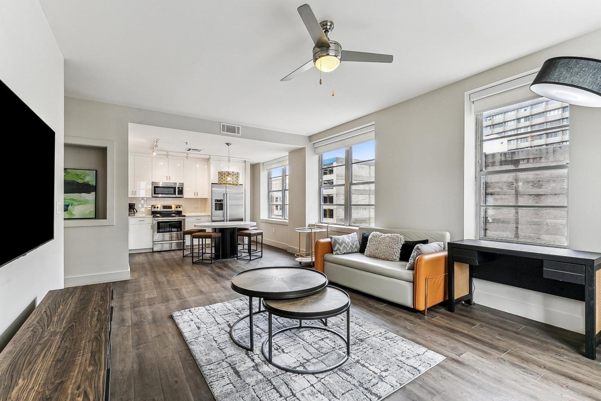 Apartment Upscale And Penthouses Close To Canal And Bourbon St