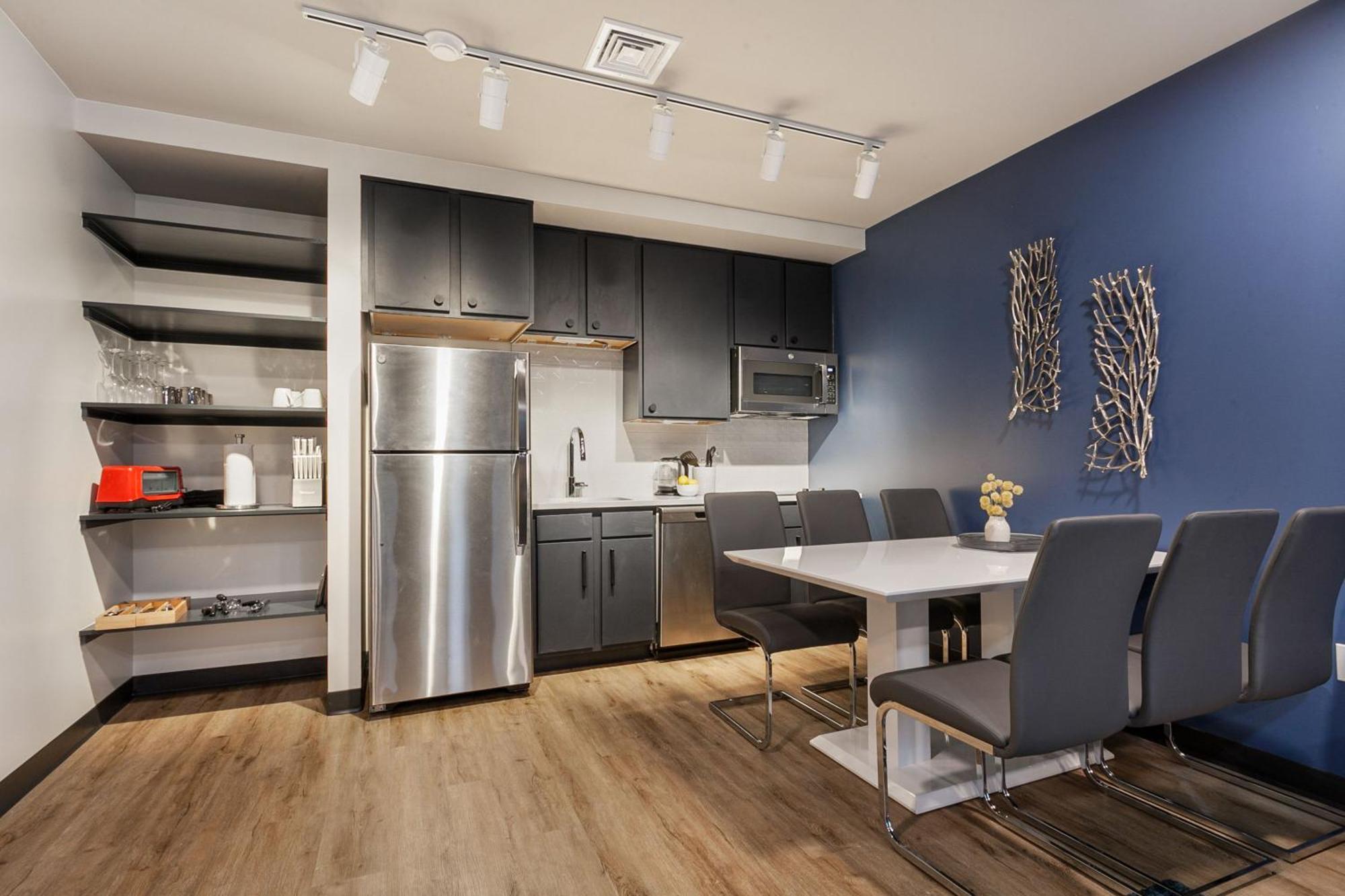 The Pelican By Hosteeva New Orleans