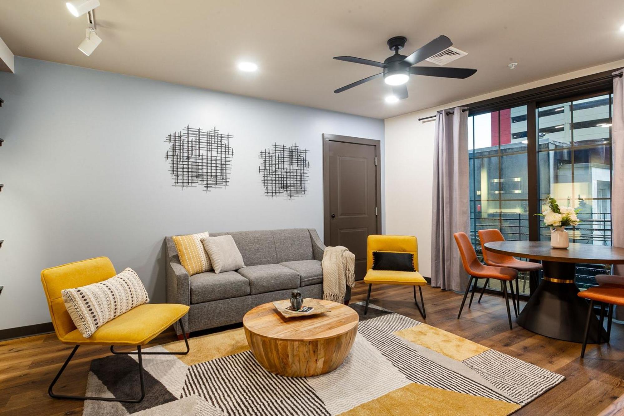 The Pelican By Hosteeva Apartment *