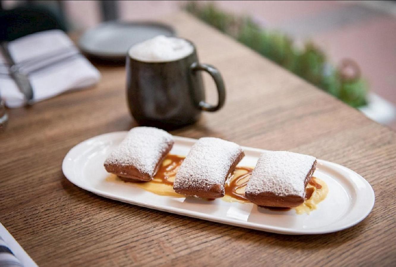 Theo New Orleans, Tapestry Collection By Hilton Hotel