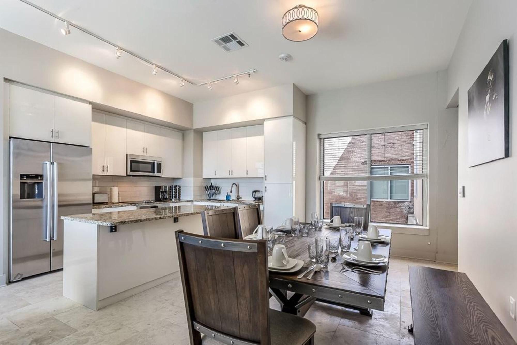 Upscale And Penthouses Close To Canal And Bourbon St Apartment *