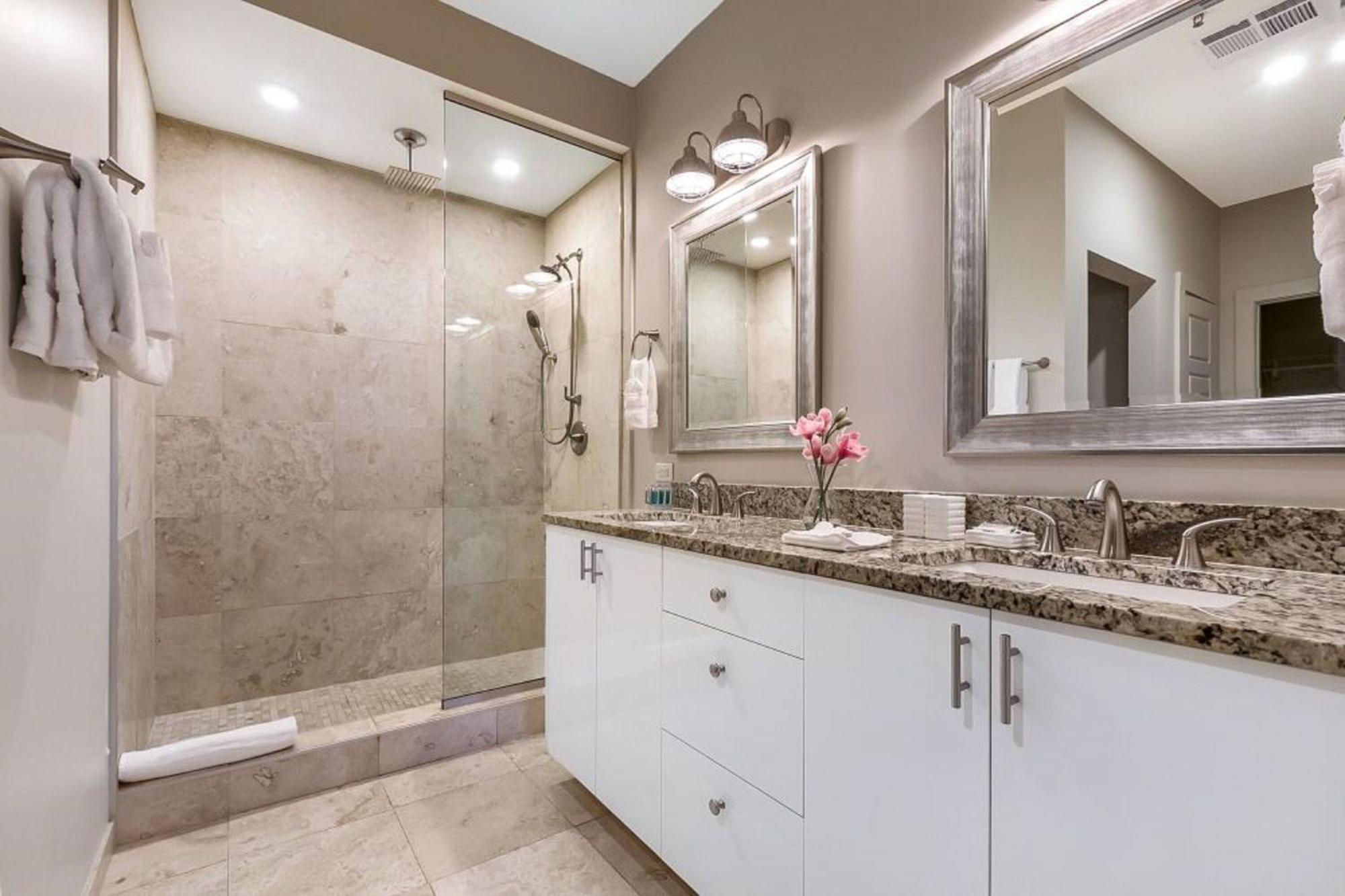 Apartment Upscale And Penthouses Close To Canal And Bourbon St New Orleans