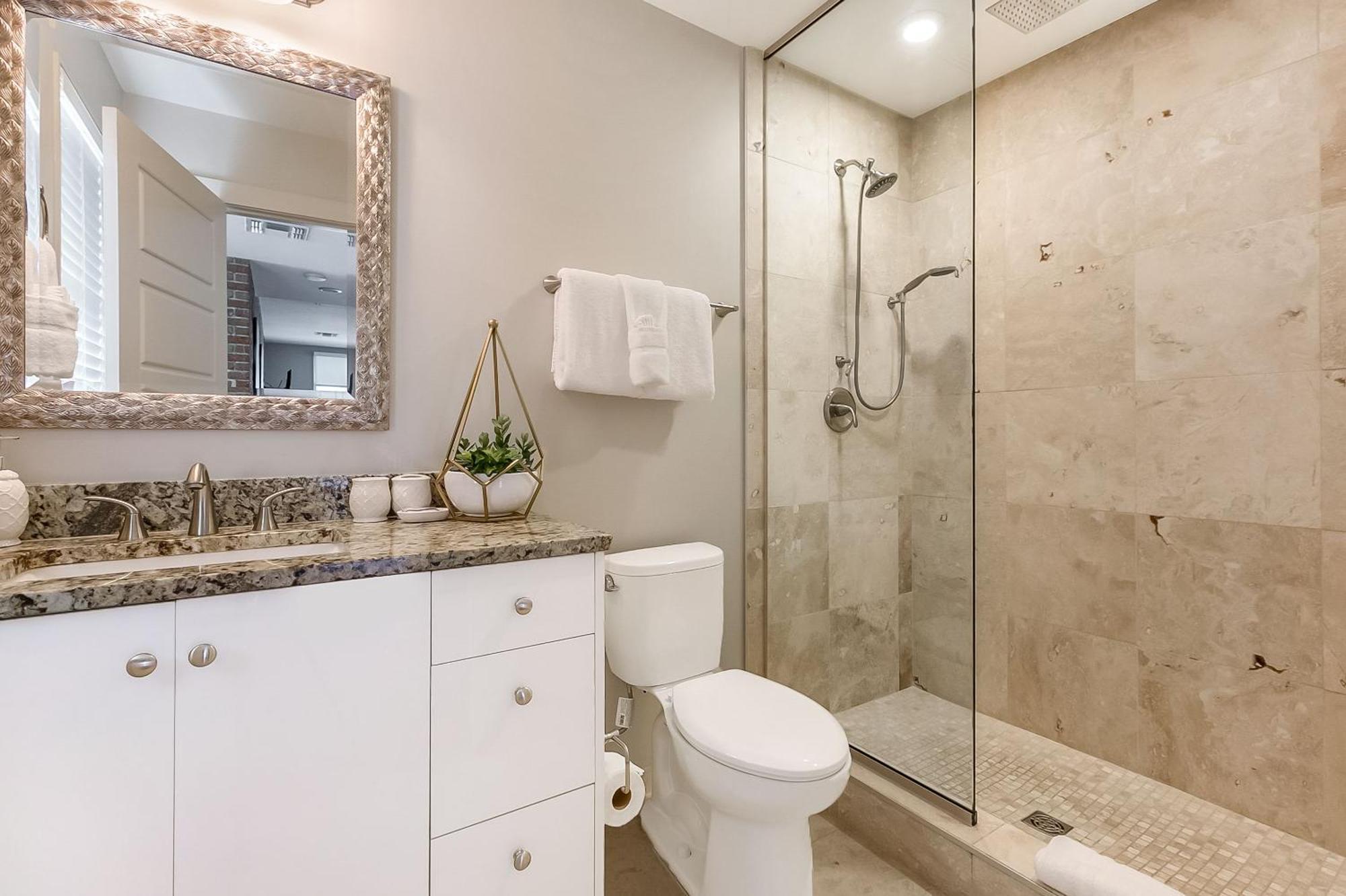 Apartment Upscale And Penthouses Close To Canal And Bourbon St