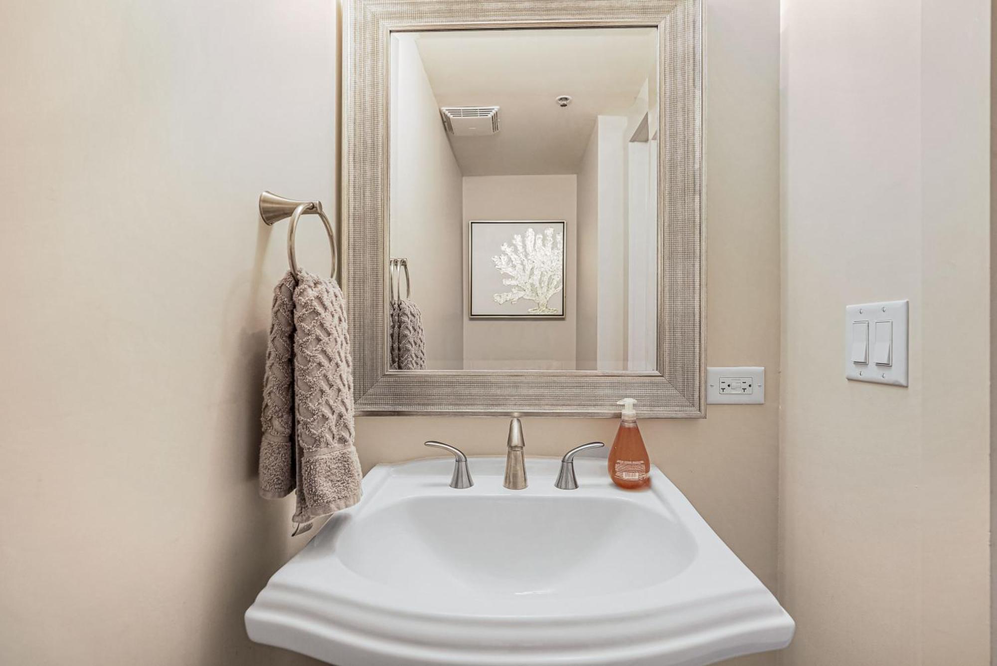 Upscale And Penthouses Close To Canal And Bourbon St * New Orleans