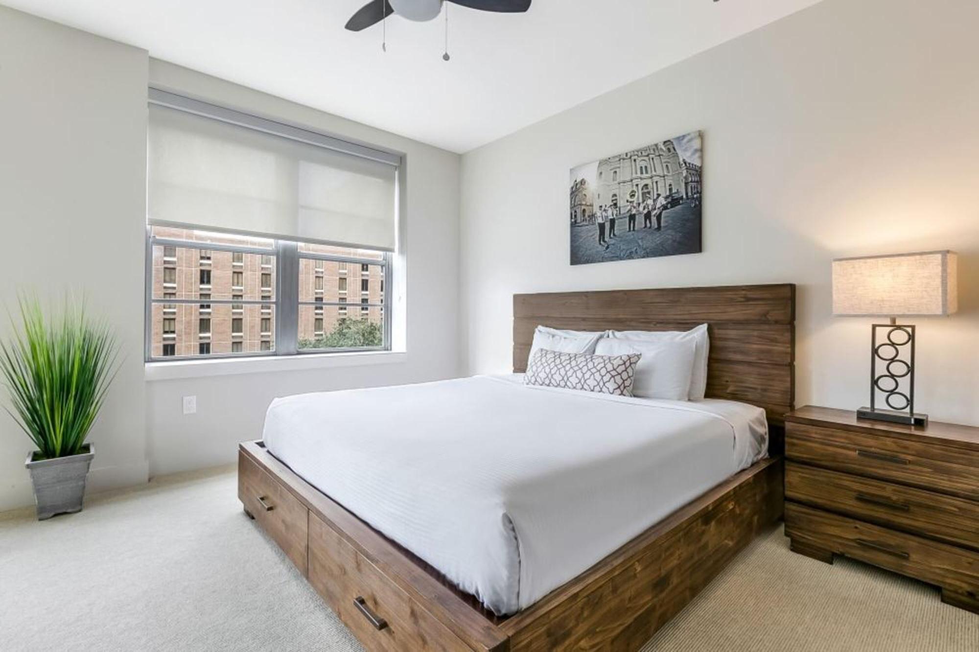 Apartment Upscale And Penthouses Close To Canal And Bourbon St New Orleans