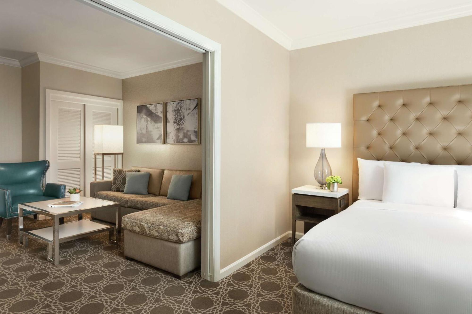 Hotel Hilton / St. Charles Avenue 4*