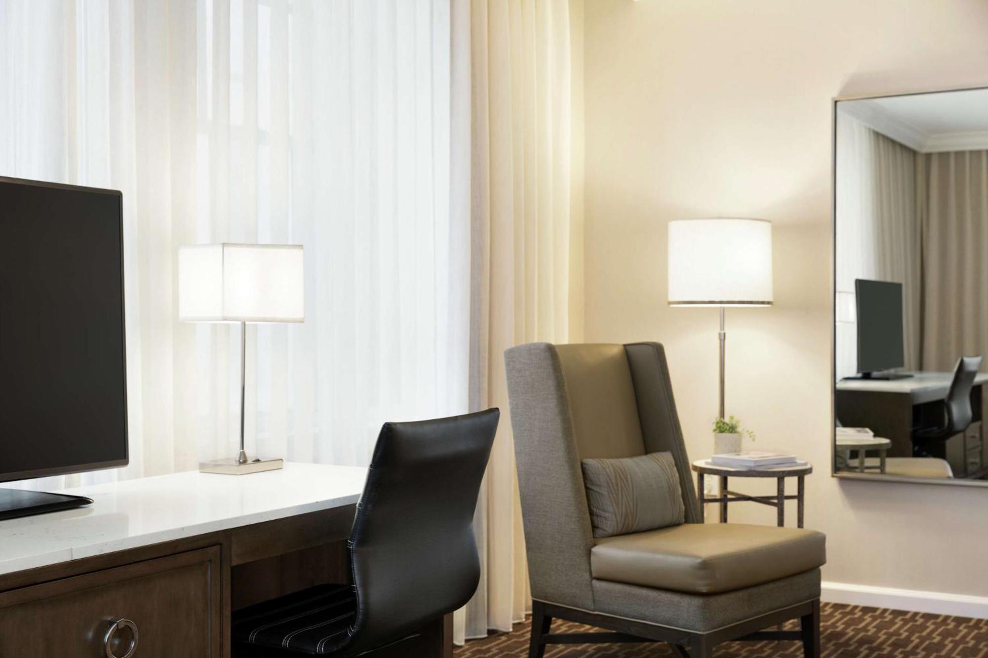 Hilton / St. Charles Avenue