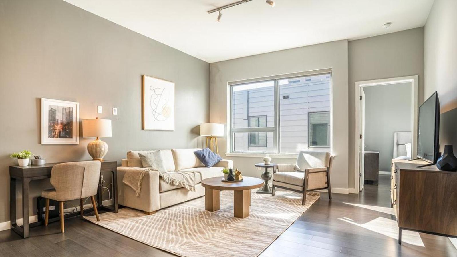 Landing Modern With Amazing Amenities Apartment New Orleans