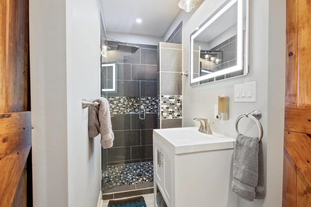 Spectacular Roof Deck - Luxury 3 Bedroom * New Orleans