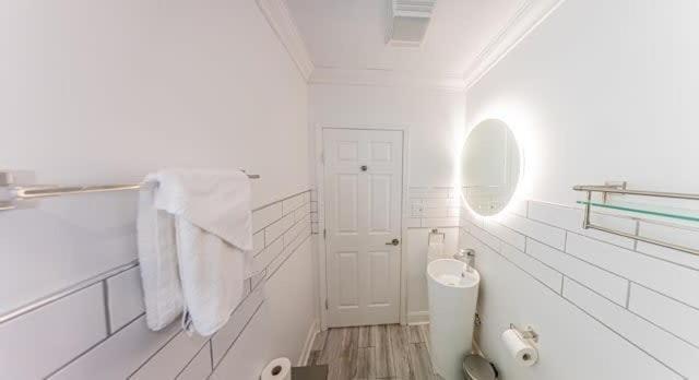 Amazing Modern 5 Bedroom Next To French Qt & Bourbon New Orleans