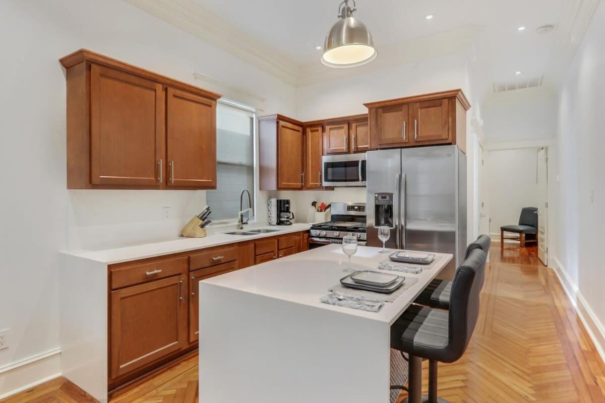 Luxury New Renovation Centrally Located Beauty *