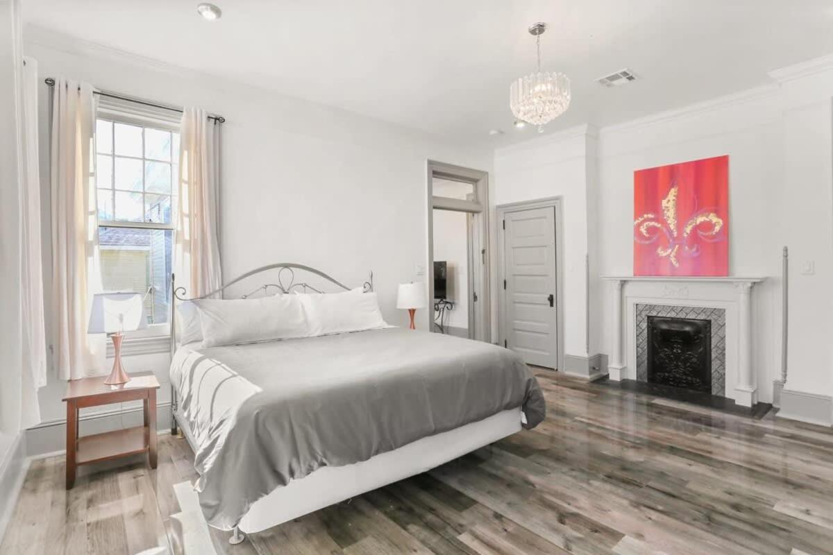 Spacious Mid 1bd On The Canal Streetcar Line *