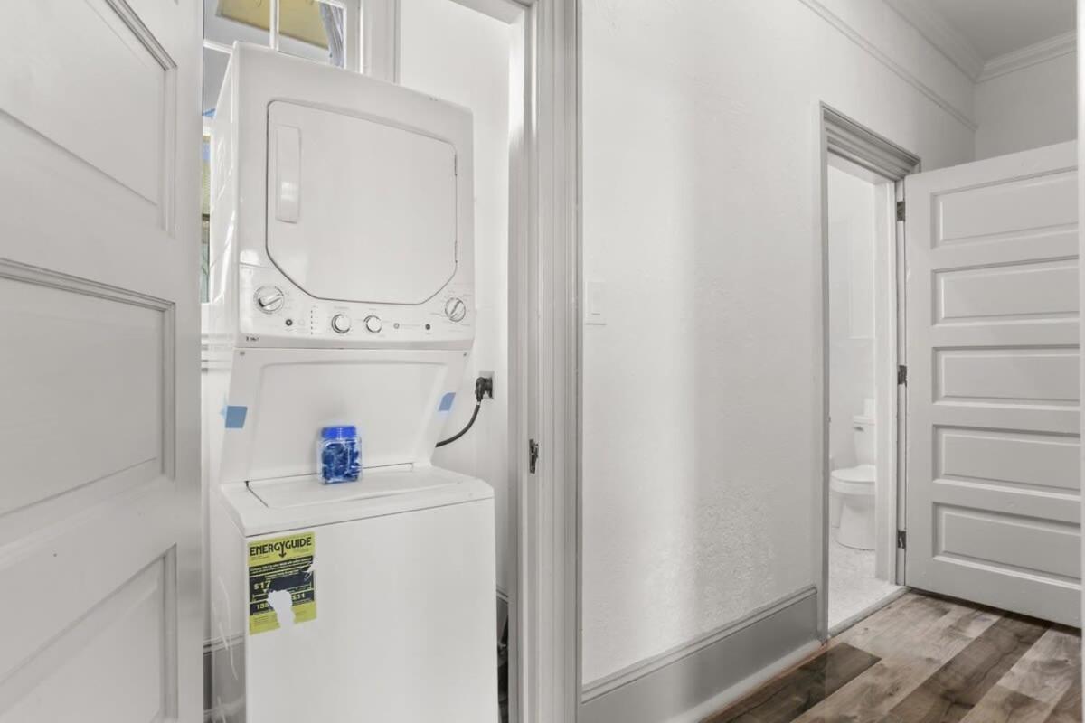 Spacious Mid 1bd On The Canal Streetcar Line *