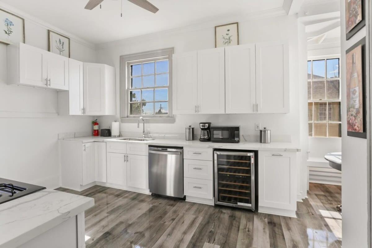Spacious Mid 1bd On The Canal Streetcar Line Holiday home
