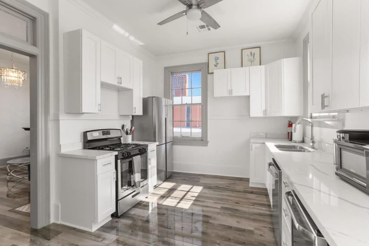 Spacious Mid 1bd On The Canal Streetcar Line