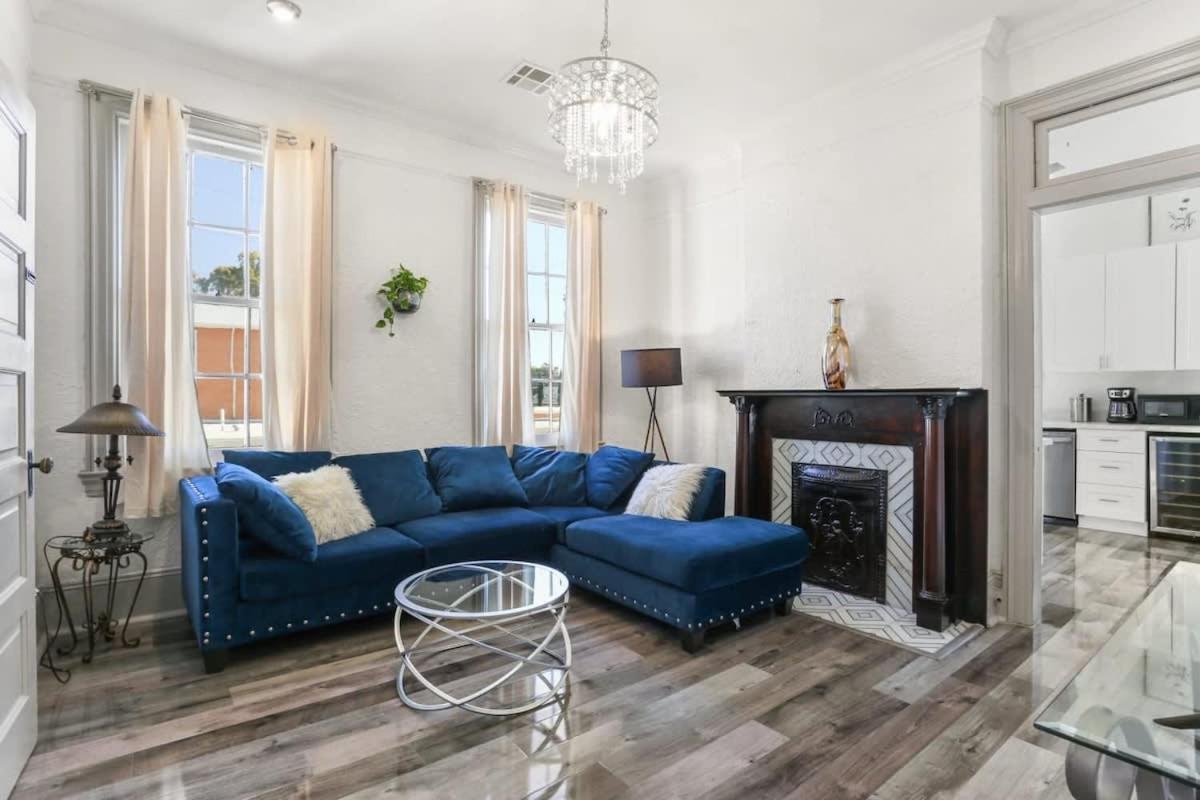 Spacious Mid 1bd On The Canal Streetcar Line *