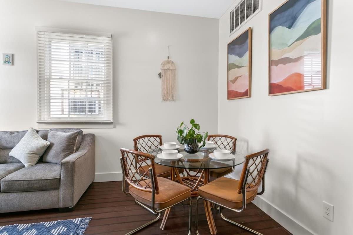 Stylish Creole 1 Bd Location *