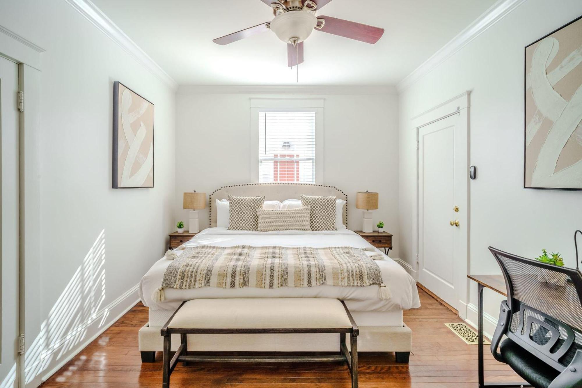 Holiday home Chic & - Renovated Gem With Gated Parking New Orleans