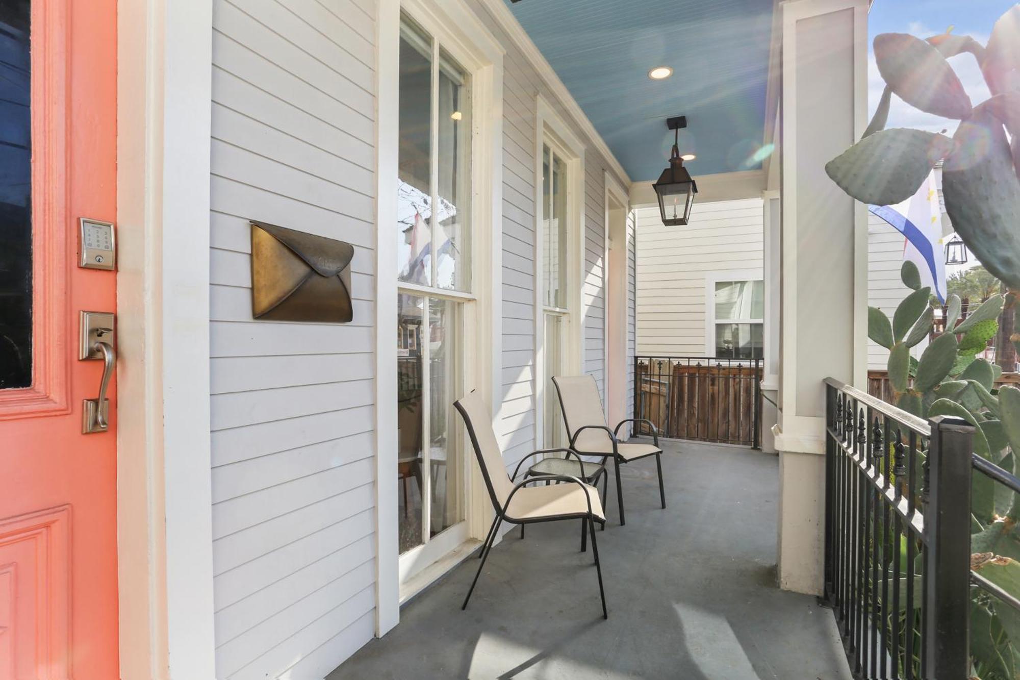 Upscale 3 Bed 2 Bath Private In Uptown New Orleans! Close To Magazine Street, Universities, & French Quarter New Orleans