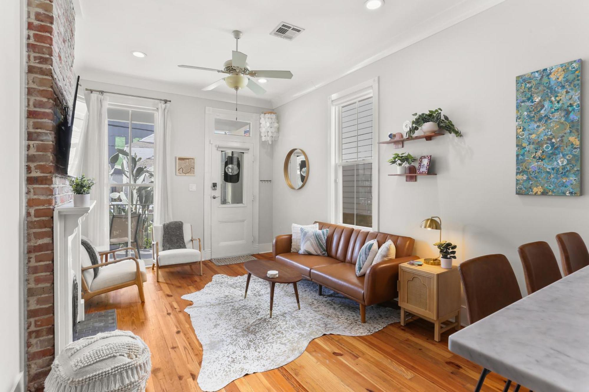 Upscale 3 Bed 2 Bath Private In Uptown New Orleans! Close To Magazine Street, Universities, & French Quarter * New Orleans