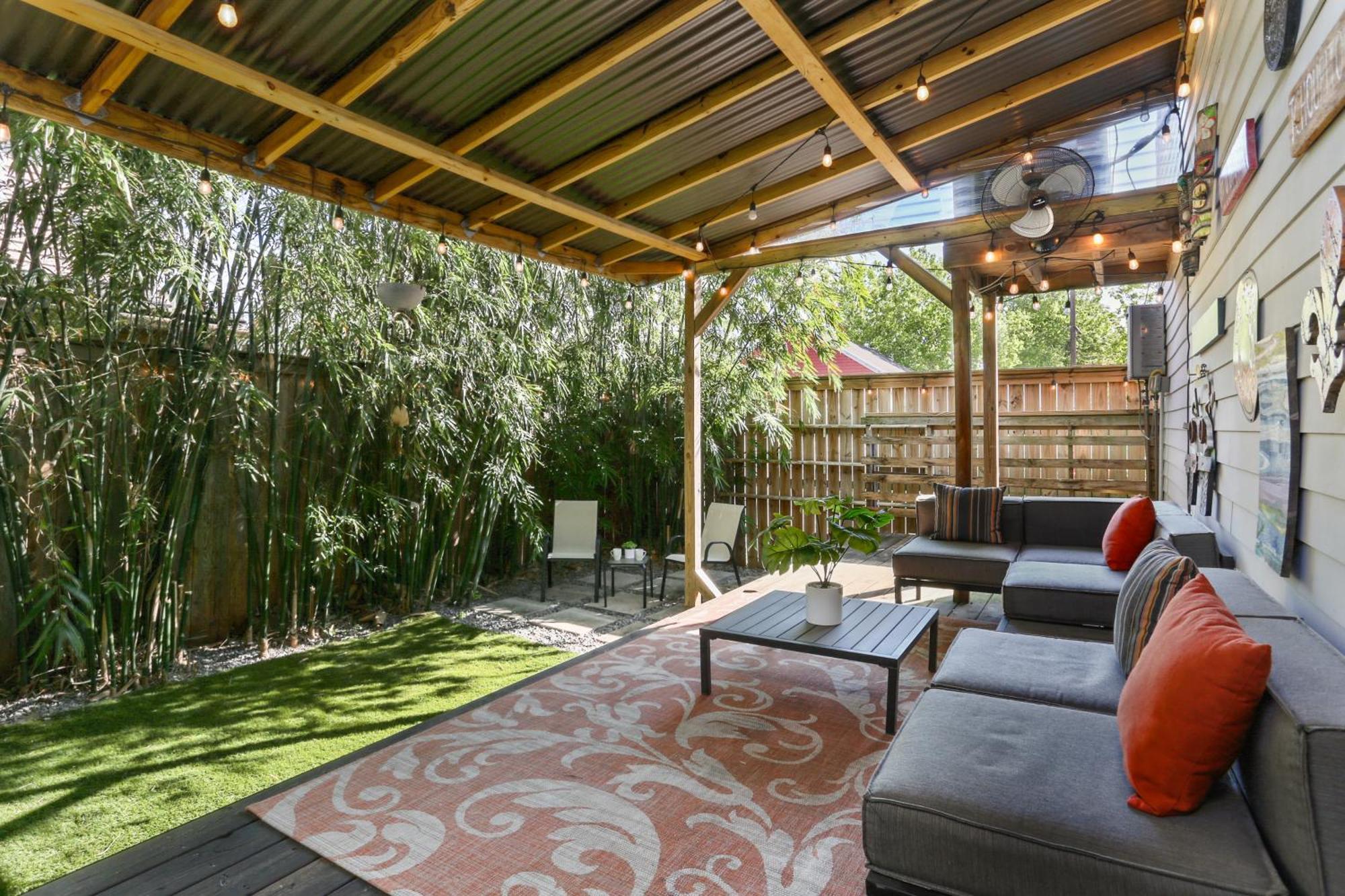 Holiday home Upscale 3 Bed 2 Bath Private In Uptown New Orleans! Close To Magazine Street, Universities, & French Quarter