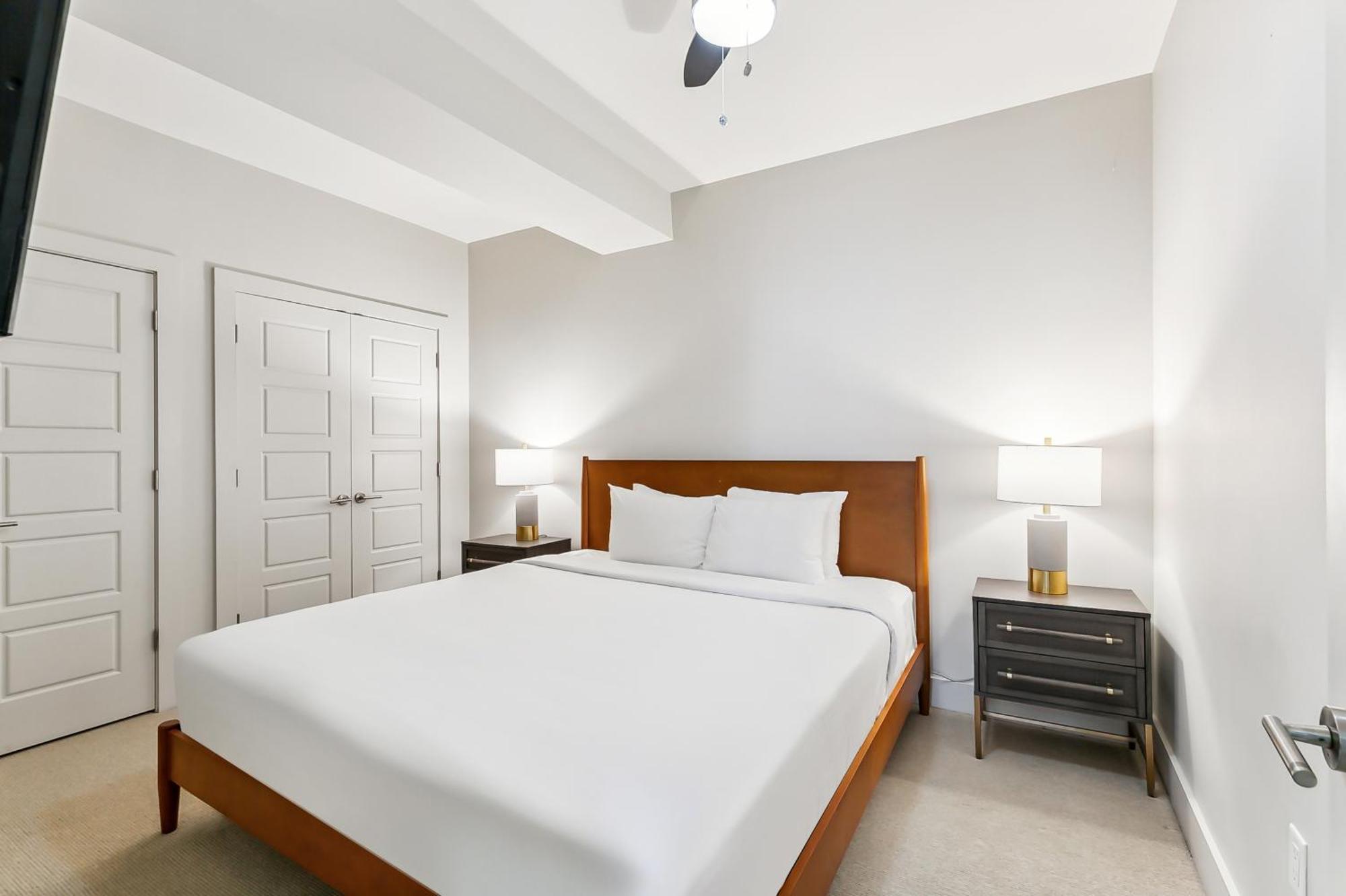 Upscale And Penthouses Close To Canal And Bourbon St Apartment