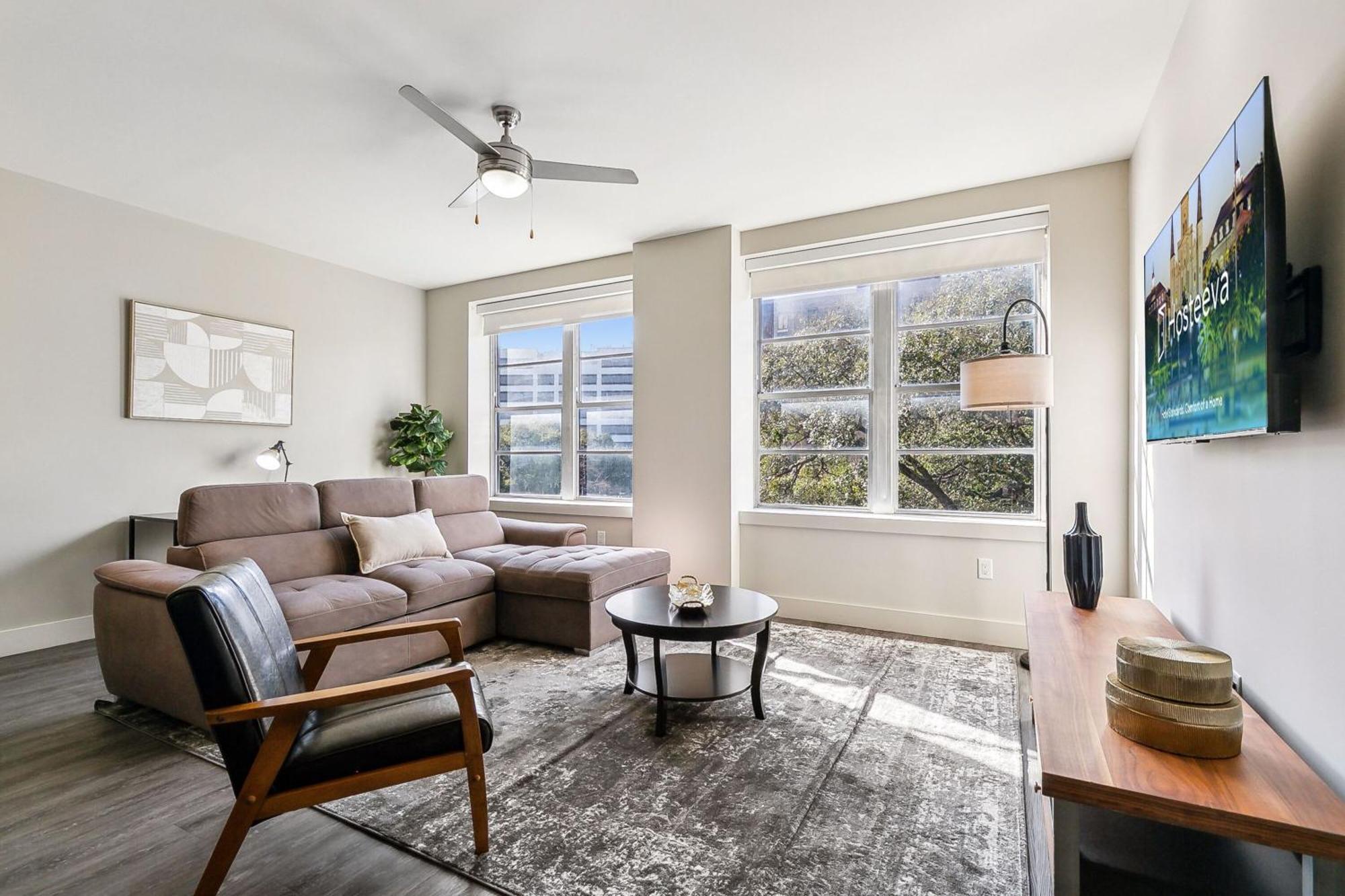 California Building By Hosteeva New Orleans