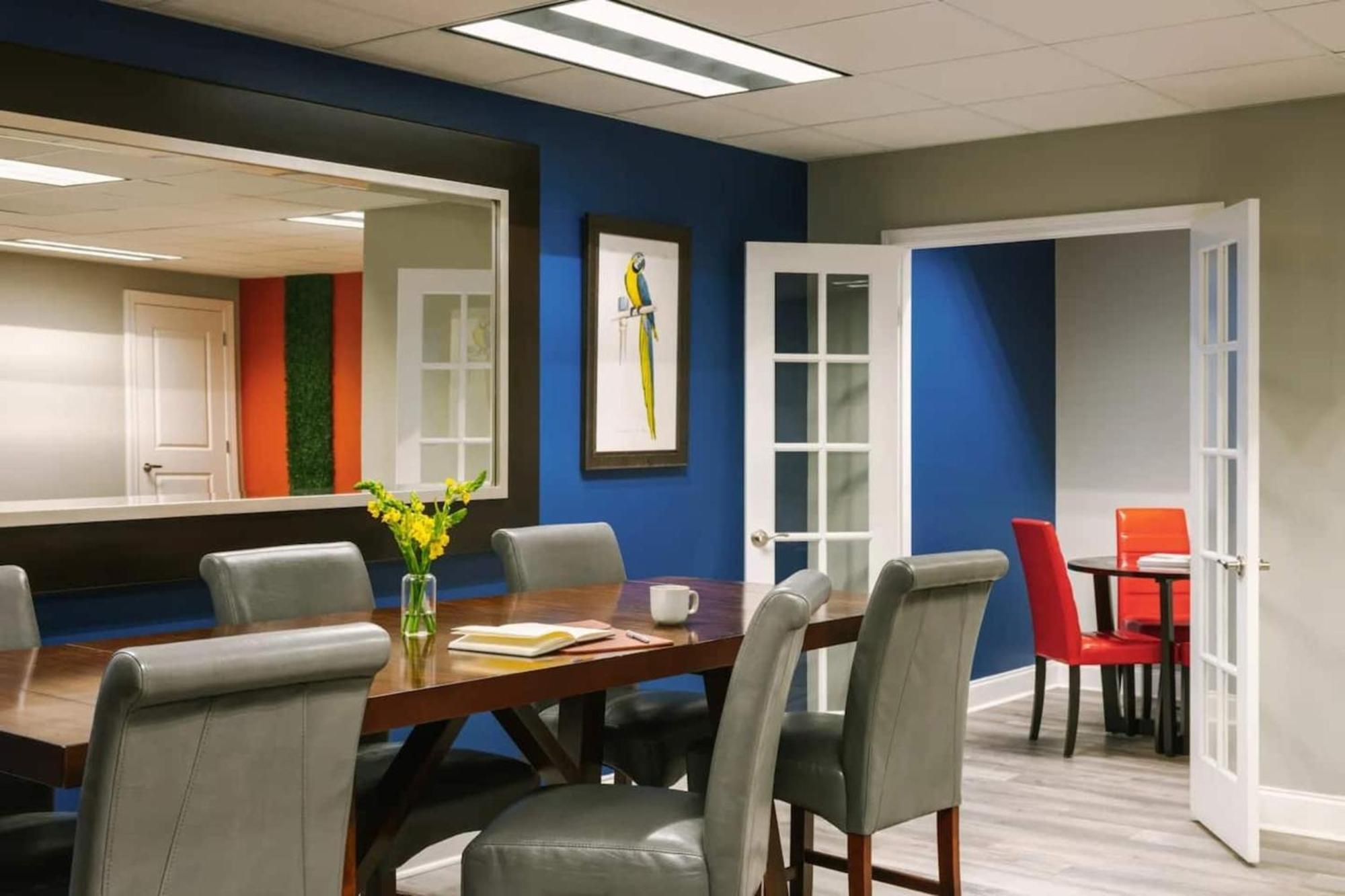 Apartment Stylish Nola At 925 Common St New Orleans