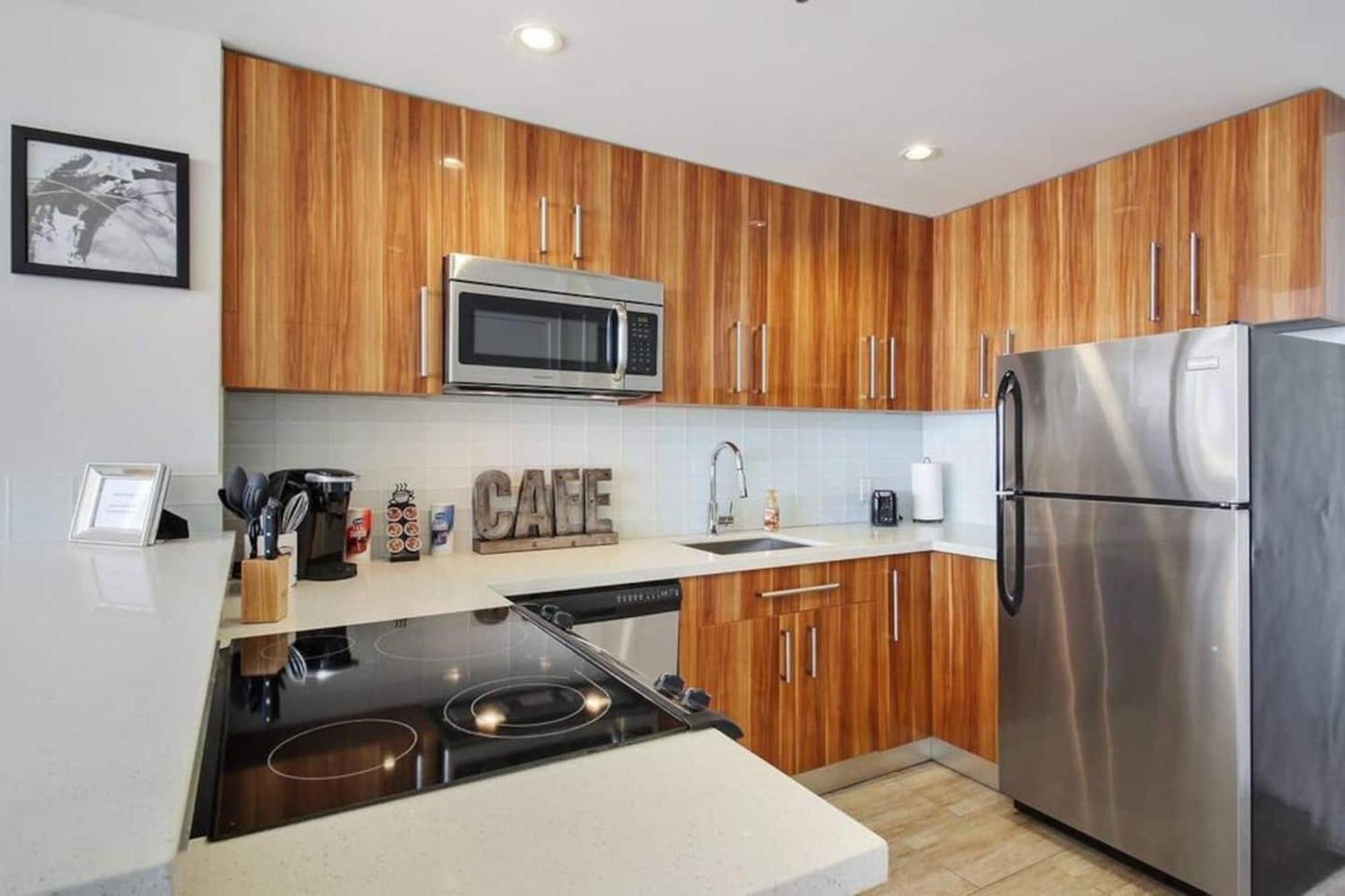 Apartment Stylish Nola At 925 Common St New Orleans