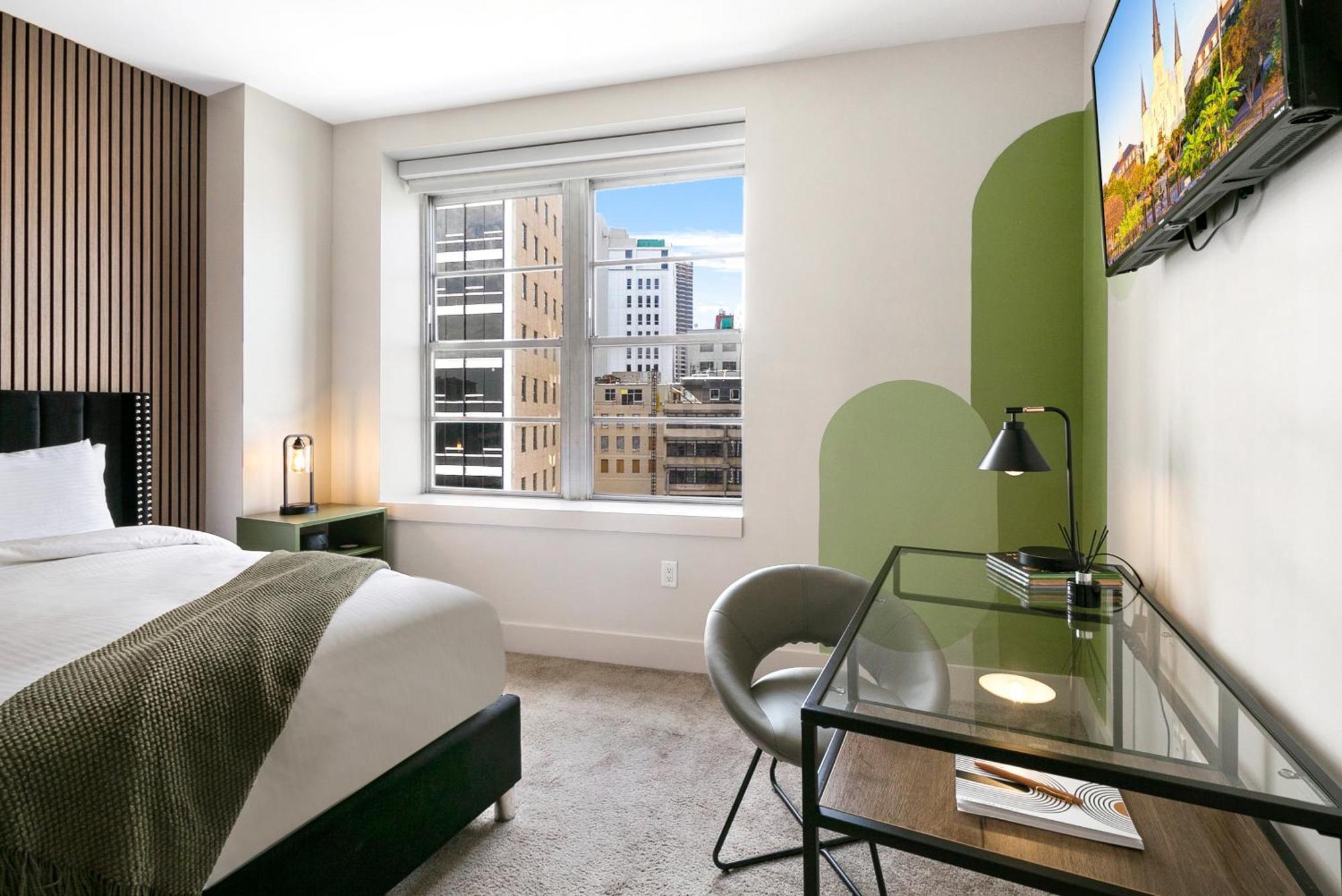 2br Spacious Downtown Apartment