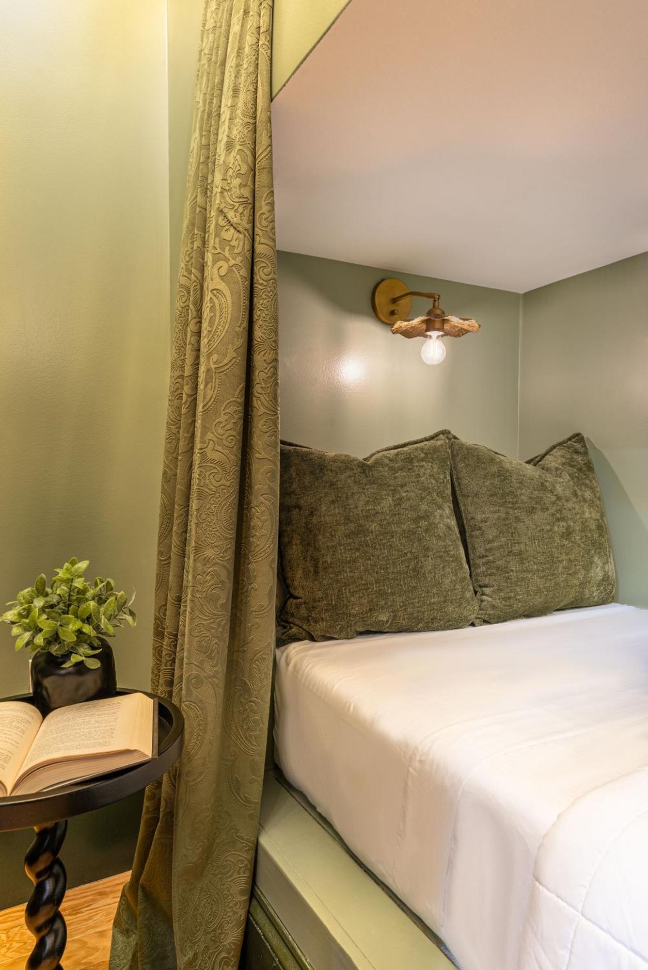 The Mansion On Royal Hotel