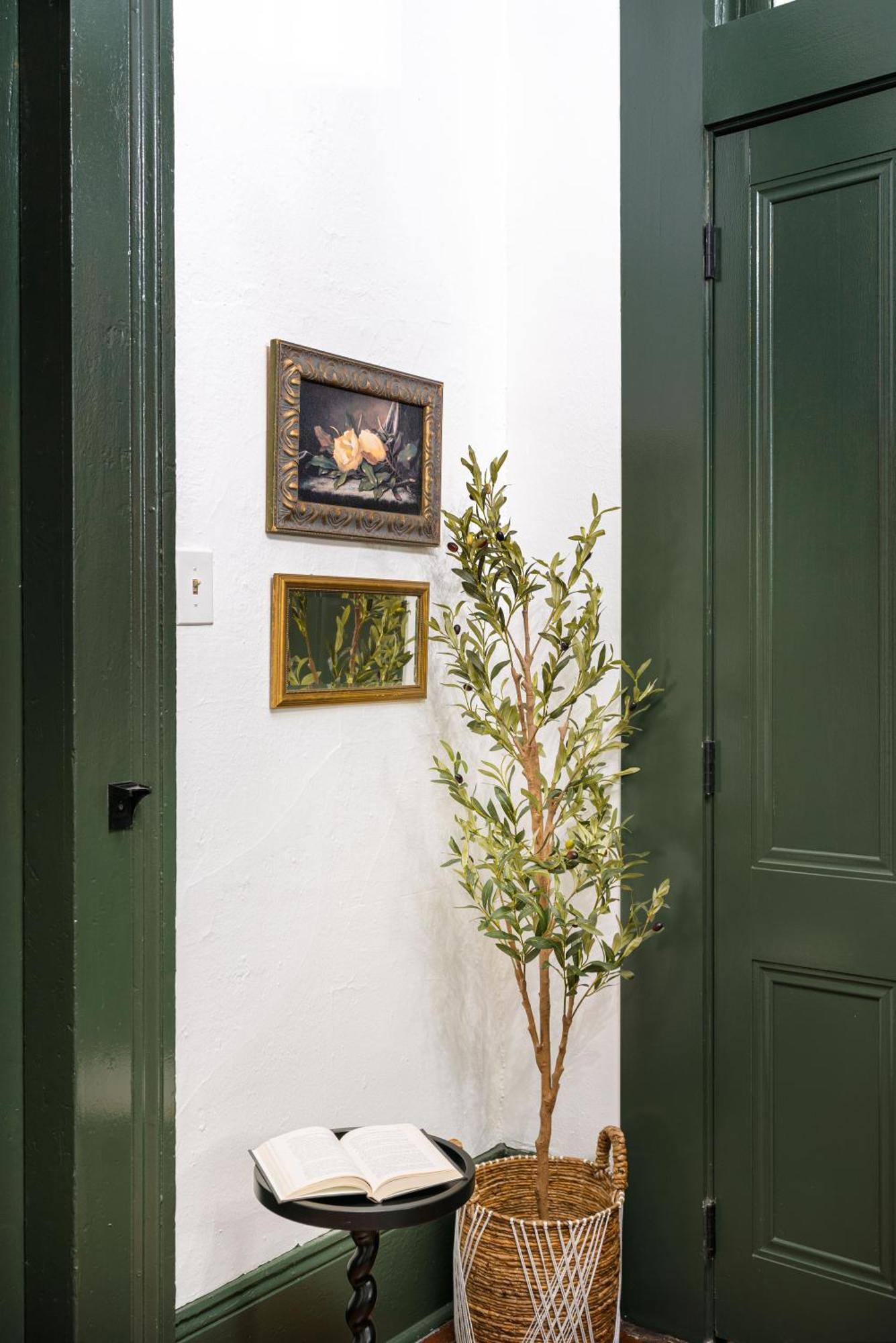 The Mansion On Royal Hotel