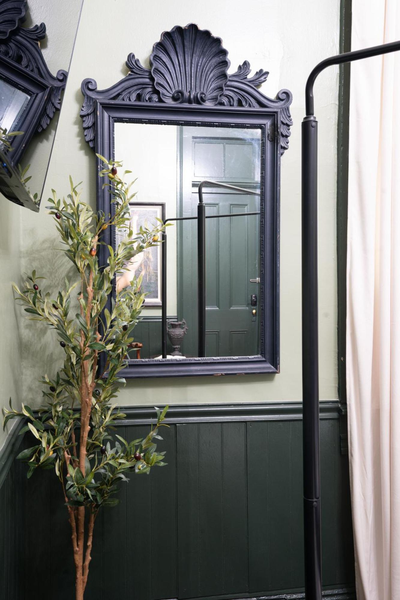 The Mansion On Royal Hotel 3*