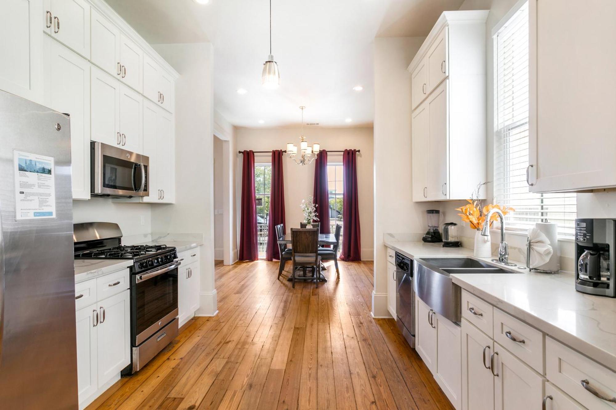 Fabulous With Views * New Orleans
