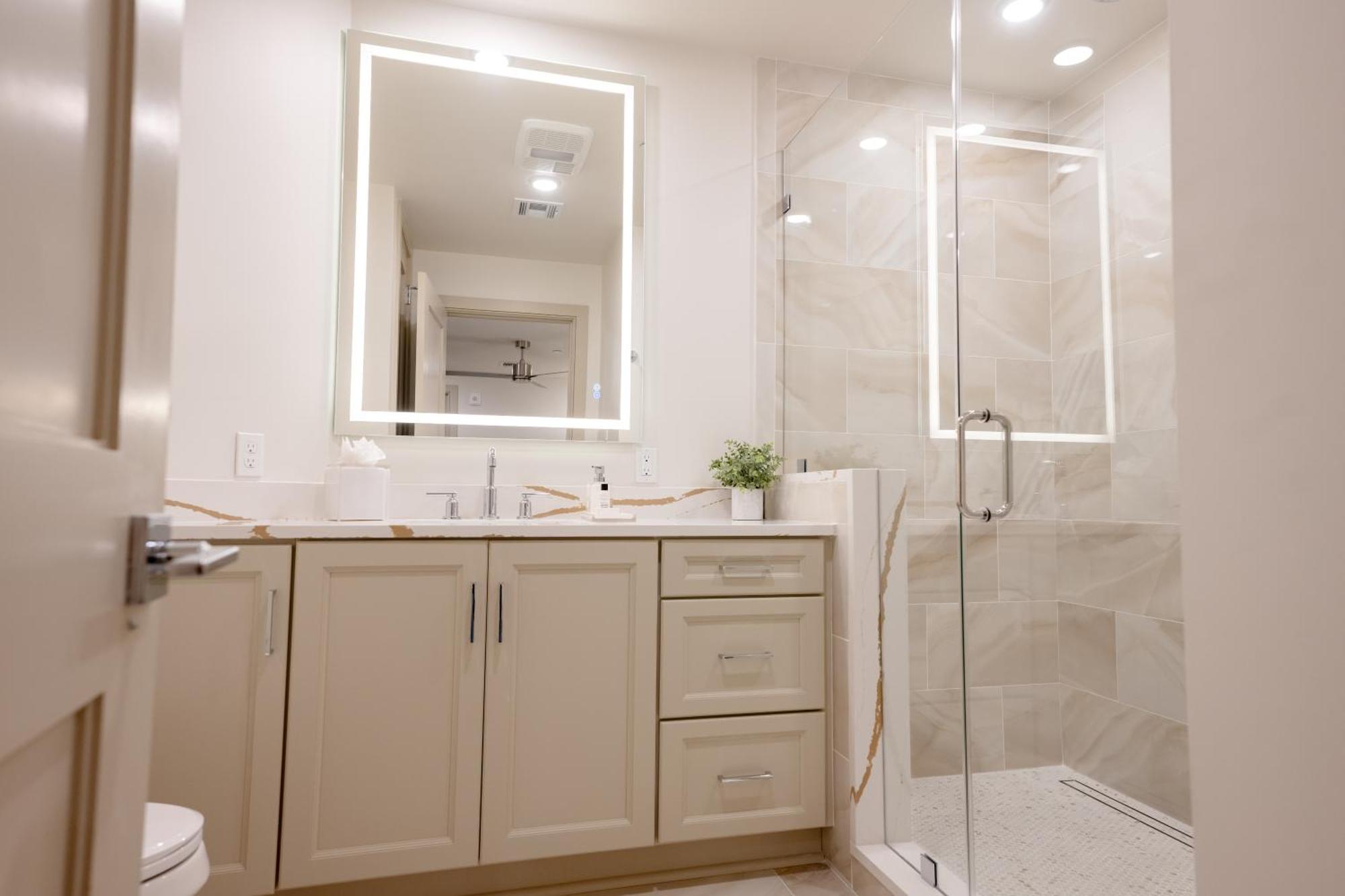 Harcol House Hotel *