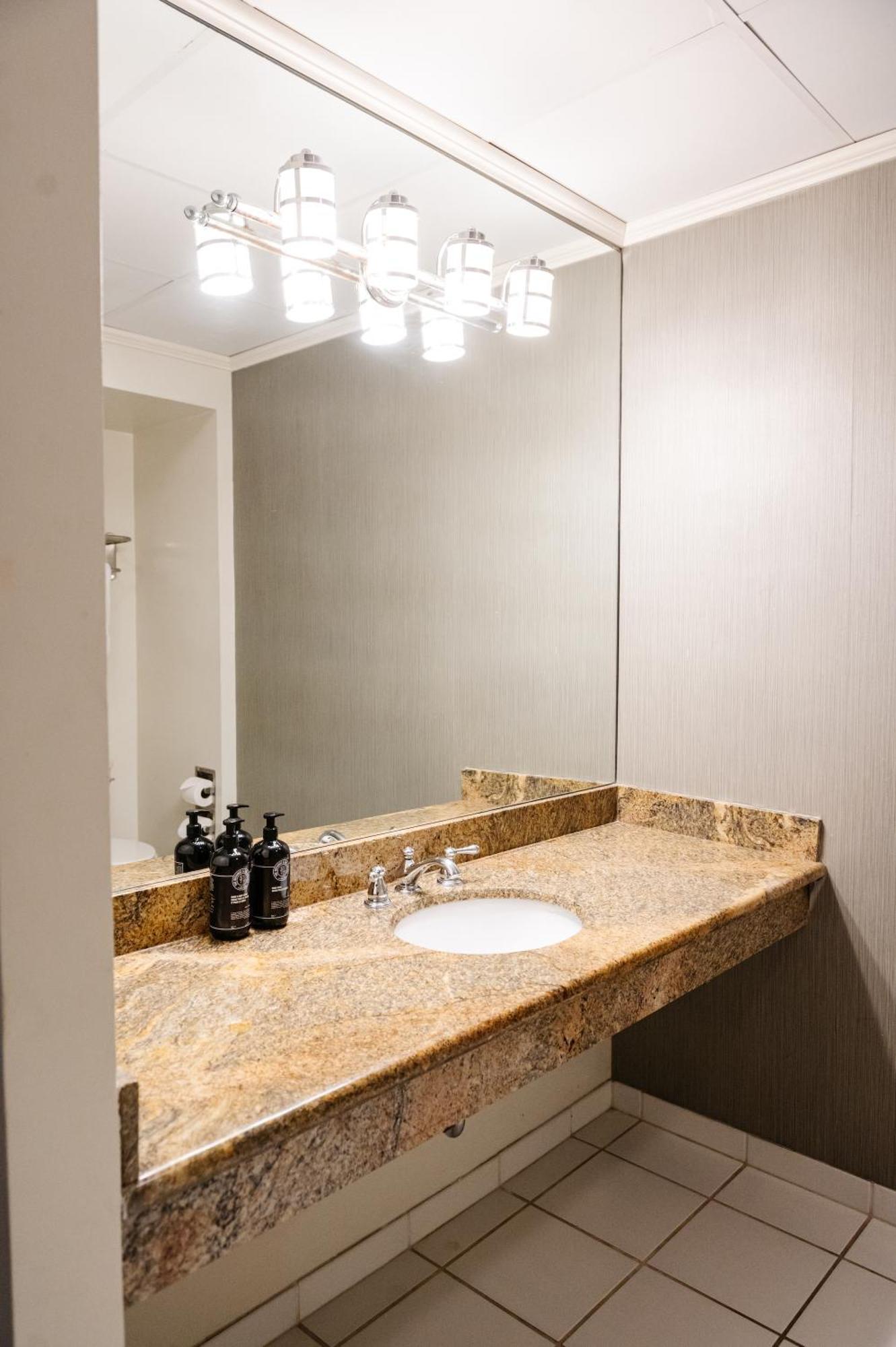 The Lafayette By Kasa 3* New Orleans