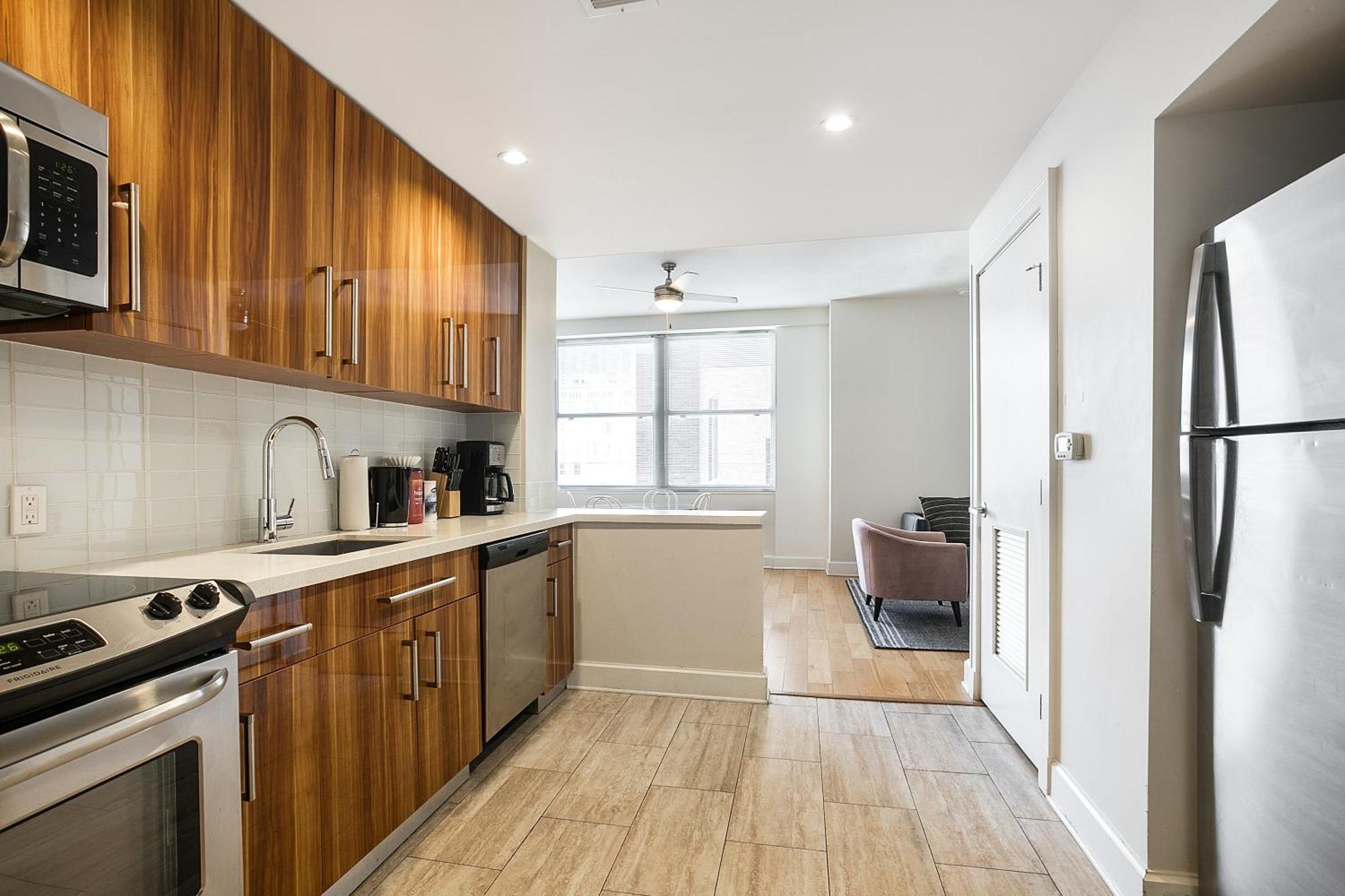 Spacious Modern Near French Quarter Apartment New Orleans