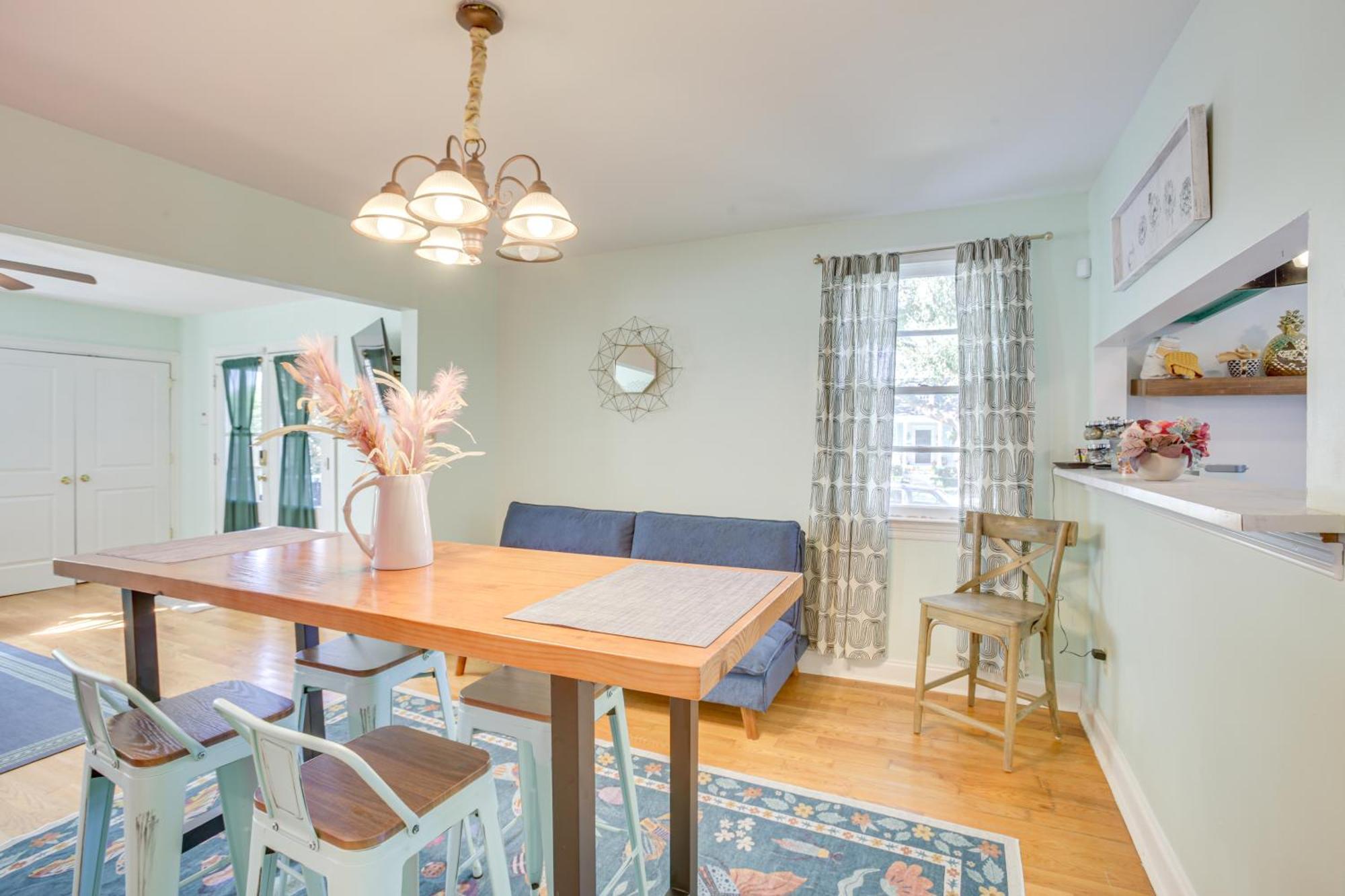 Holiday home 5 Mi To Caesars Superdome And Bright Home! New Orleans