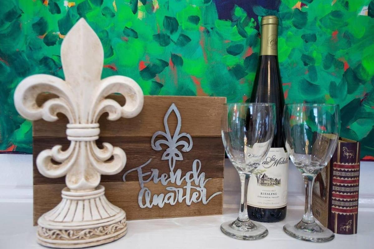 Lux Concierge Serviced Near French Quarter Holiday home