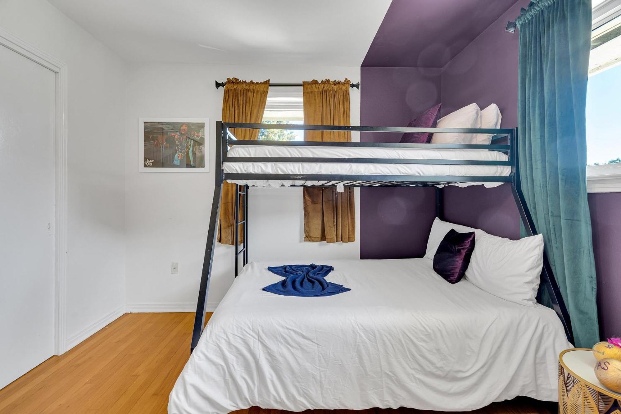 2-bedroom Crescent Retreat * New Orleans