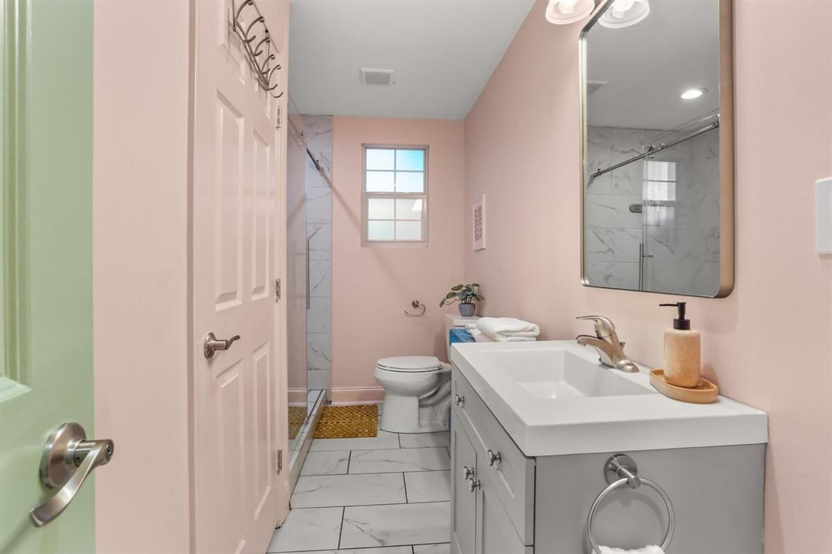 Sun Petals Chic 3bed 3 Mins To Superdome & Cbd Holiday home New Orleans