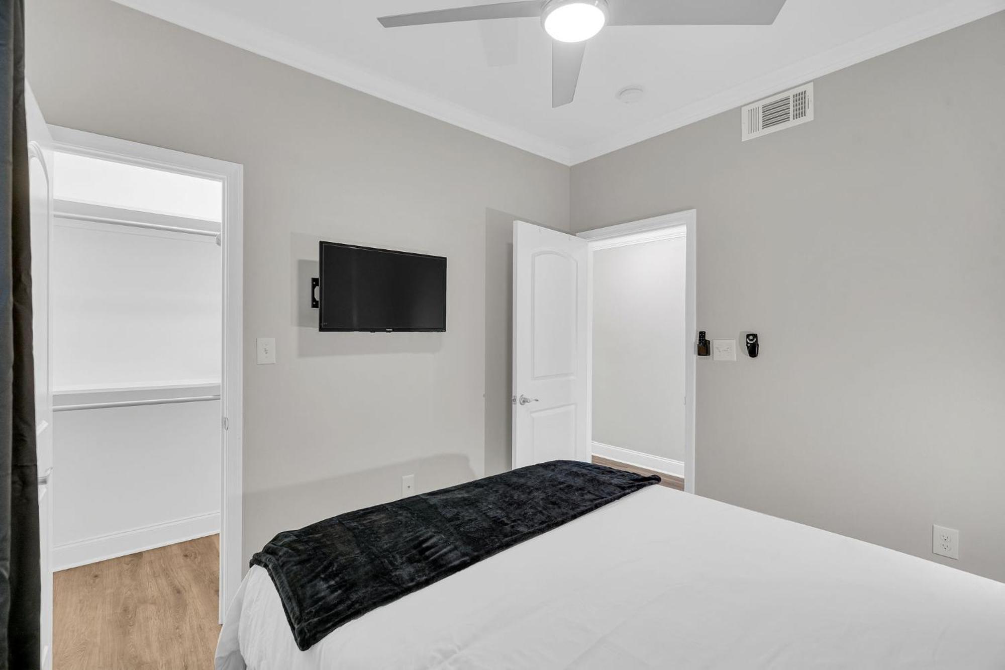 Modern 3Br Home Near Fq W Patio *