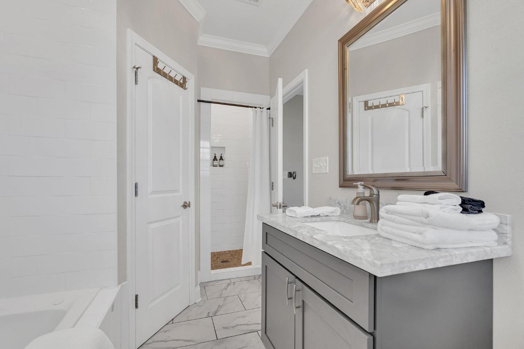 Modern 3Br Home Near Fq W Patio Holiday home New Orleans
