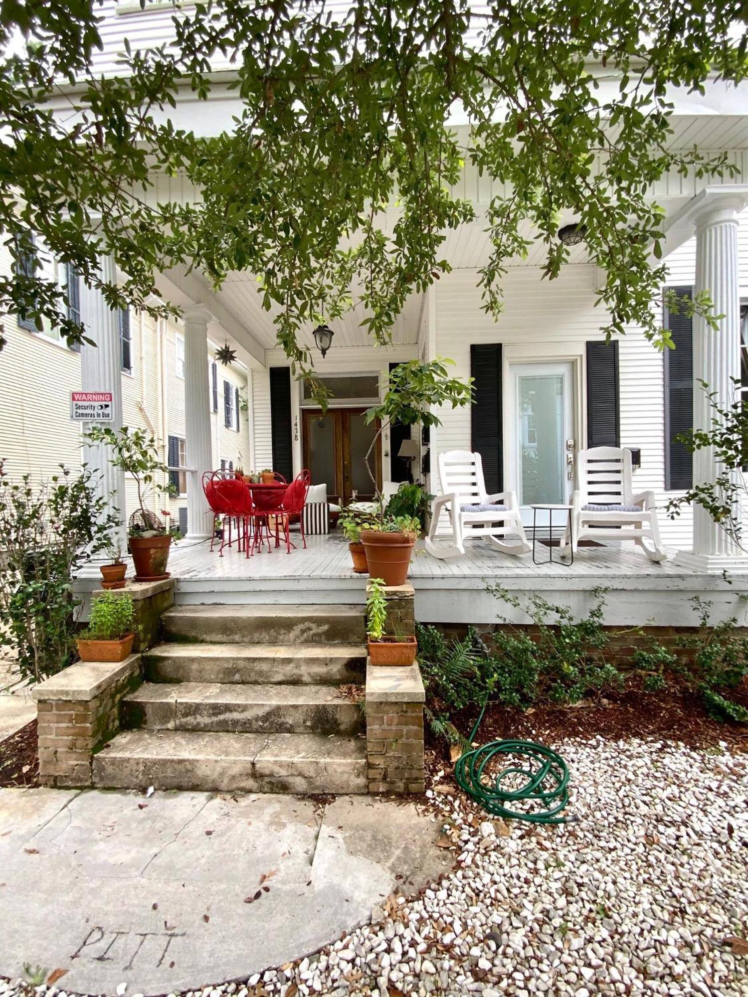 Enchanting Garden District Apartment