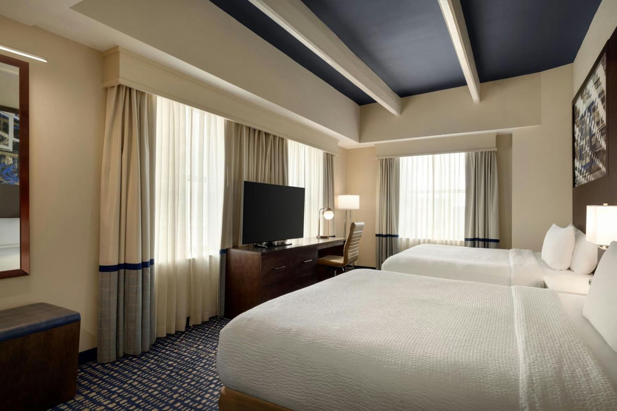 Hotel Fairfield By Marriott Inn & Suites New Orleans Downtown French Quarter Area 3*