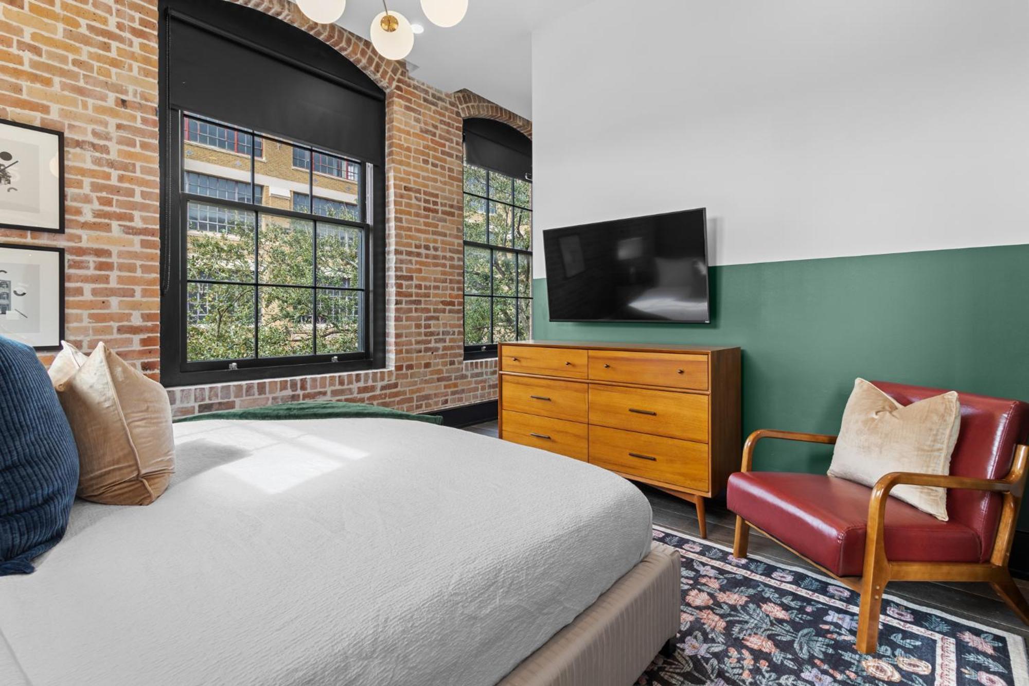 Downtown 2br Queen Sleeper Sofa Near Superdome And Parade Route New Orleans