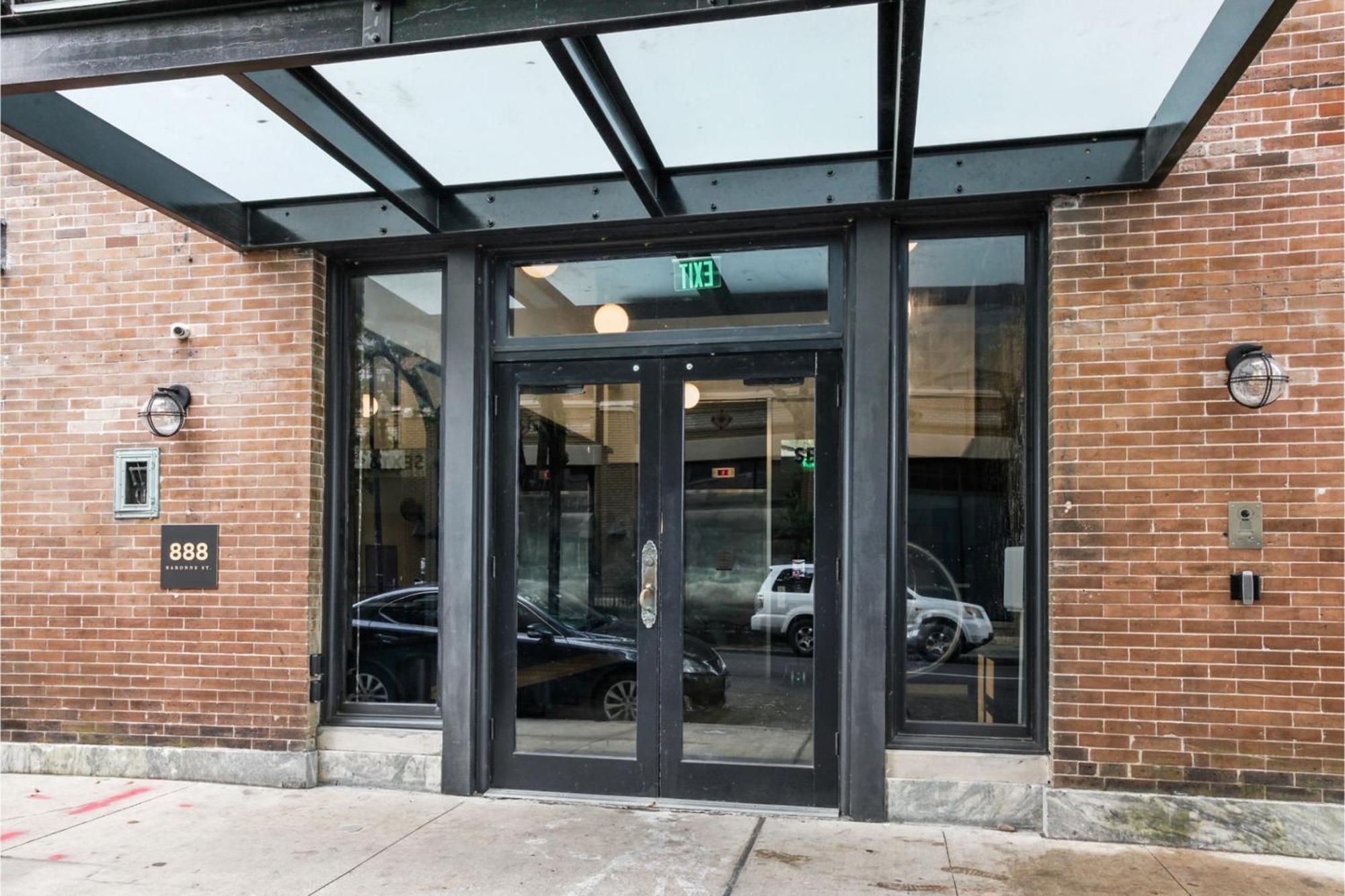 Near French Quarter - Stylish With Rooftop Amenities