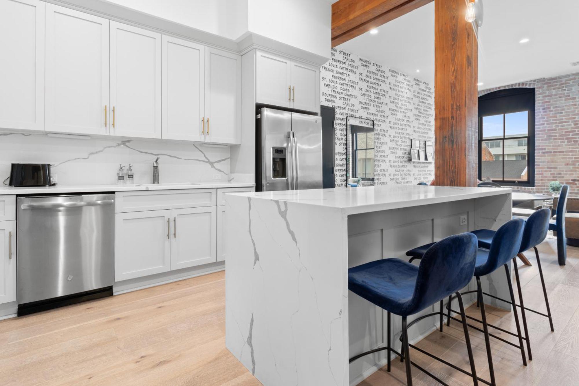 Downtown Close To Superdome With Rooftop Pool Gym *