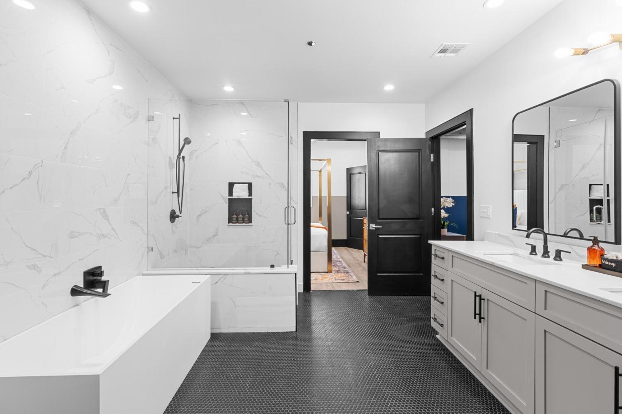 888 Baronne New Orleans