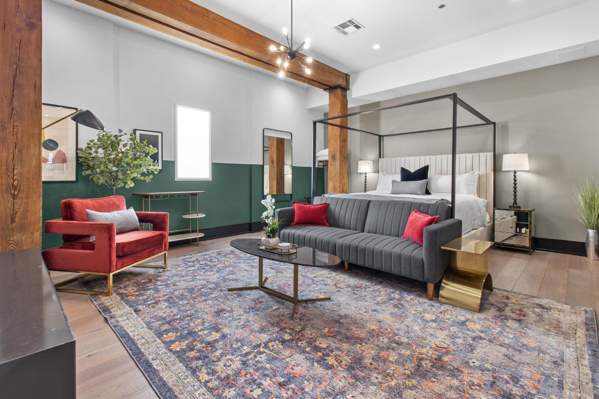 888 Baronne New Orleans